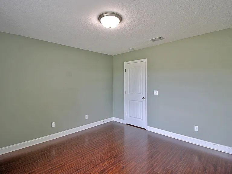 720 Highgrove Ct — Photo 21