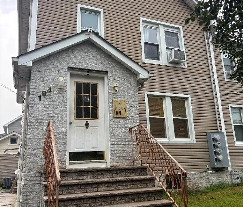 194 Greylock Pkwy