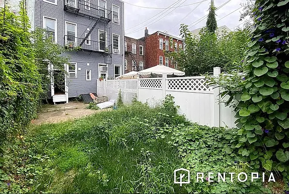 Rented by Rentopia | media 9