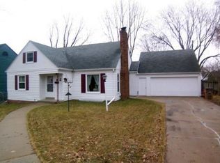 1704 S Carter Pl, Sioux Falls, SD 57105