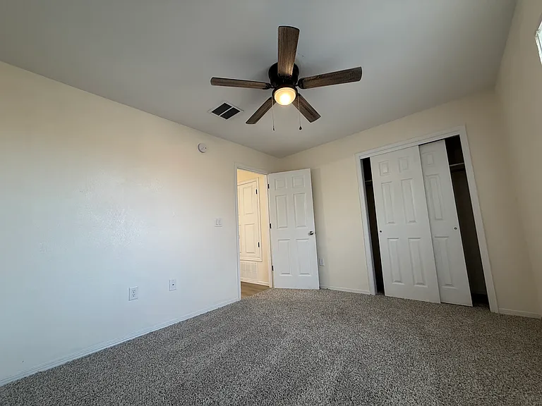 225 Desert Rose Ct #4C — Photo 17