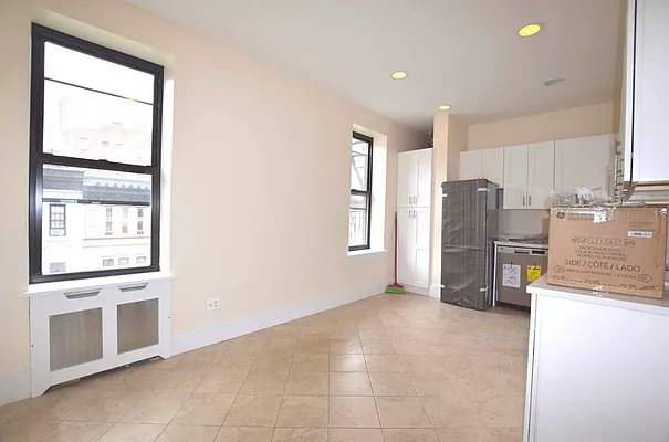 Rented by Street Realty Brokerage LLC | media 14