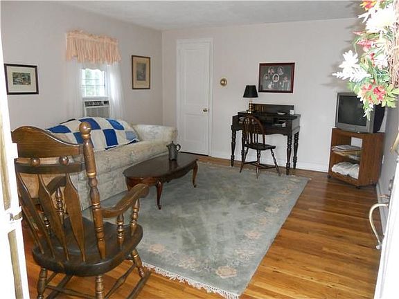 5th image of 101 Bellemoor St
