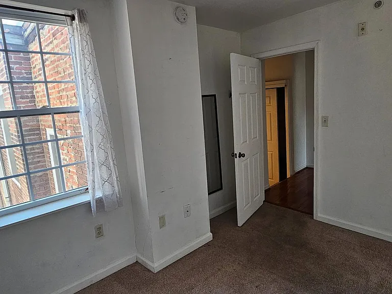927 N 6th St #3 — Photo 23
