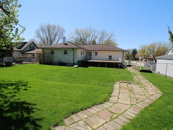 2nd image of 523 White Oak Dr
