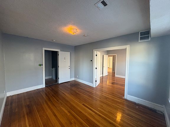 5th image of 29 Charles St #2
