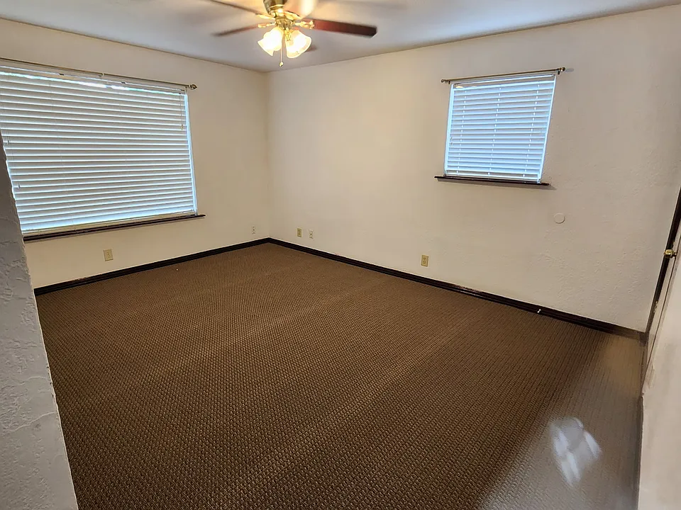 339 Drury Ln #1