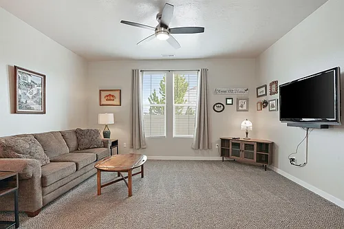 187 S Riggs Spring Ave #ID1547125P Photo 1