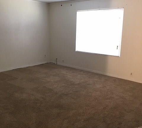 4th image of 3724 Garden South Dr