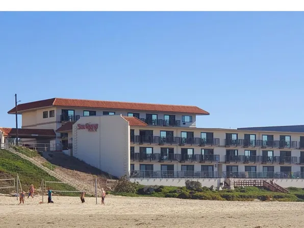 1020 Cypress St, Pismo Beach, CA 93449
