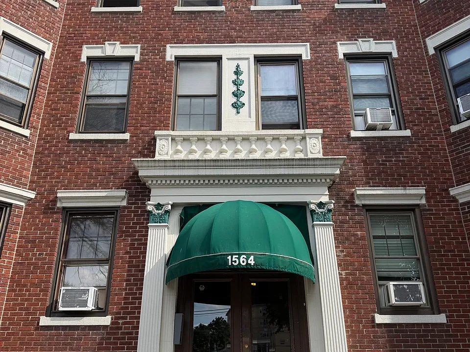 1564 Commonwealth Ave #2