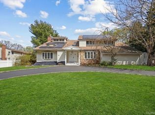 479 Half Hollow Rd, Dix Hills, NY 11746