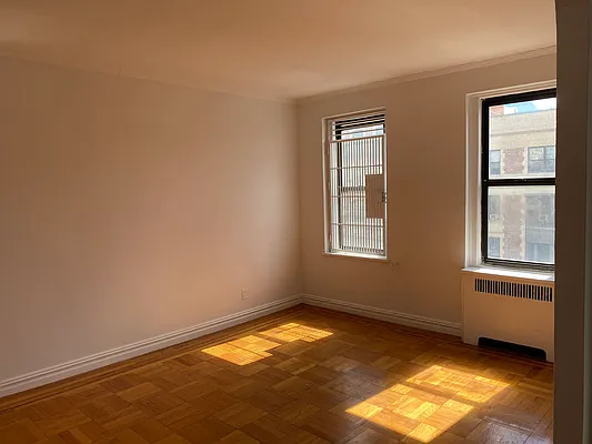 Rented by Lucien Perry | media 3