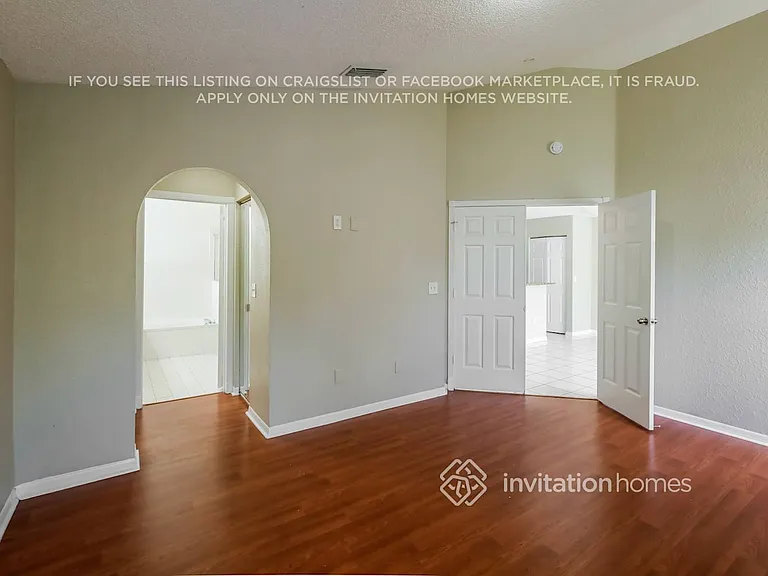 1614 SW 158th Ter — Photo 10