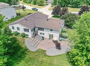 3070 Claymore Ln, New Franken, WI 54229