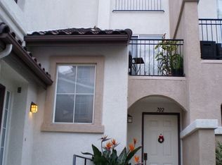 702 Maplewood, Irvine, CA 92618