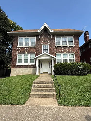 1911 Roanoke Ave #4 Photo 1