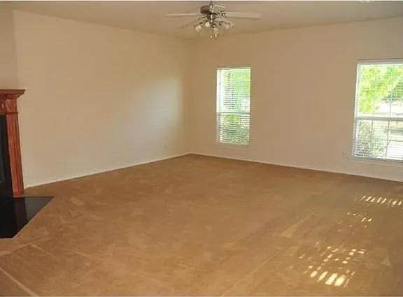 3rd image of 9422 Park Garden Dr
