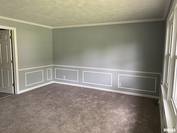 4th image of 512 W Wynder Mere Ct