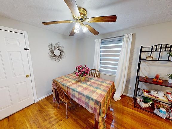 5th image of 1365 Red Bud Ln