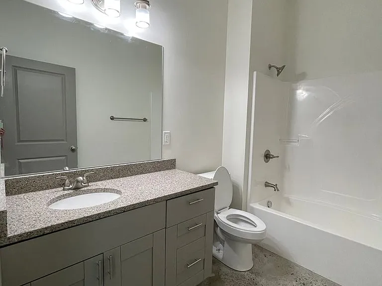 2103 Union Ave — Photo 7