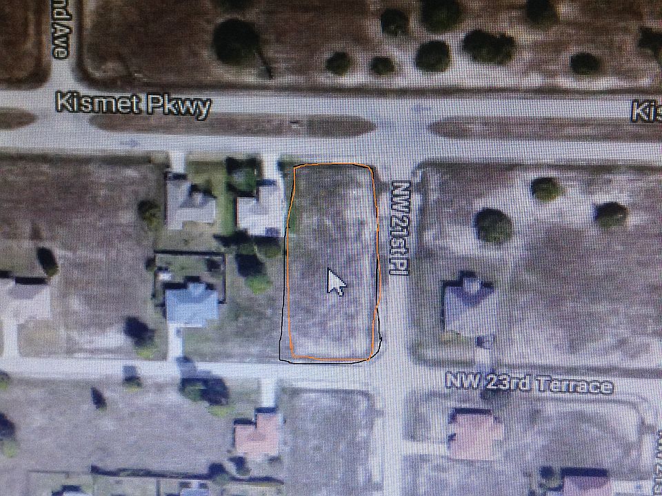 2nd image of 2114 Kismet Pkwy W