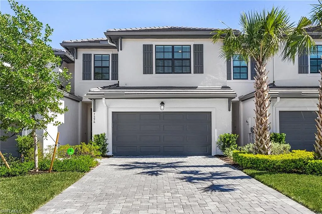 3 bed, 2.5 bath, 1841 sqft, $3,595 — Photo 1