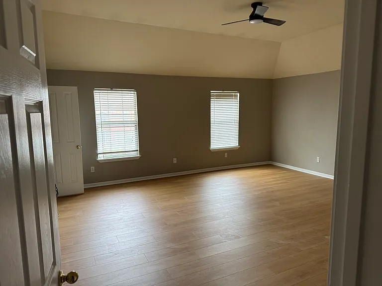 17801 Kilkenny Dr — Photo 11