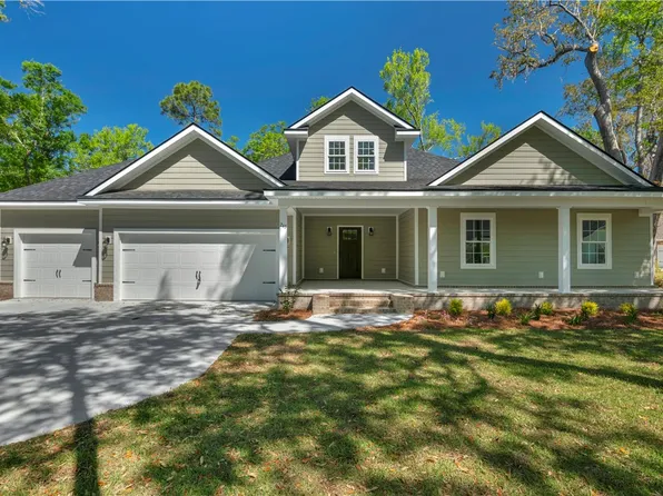243 Barrington Oaks Dr, Brunswick, GA 31523