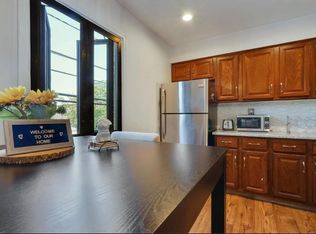 124 North St APT B4, Bayonne, NJ 07002
