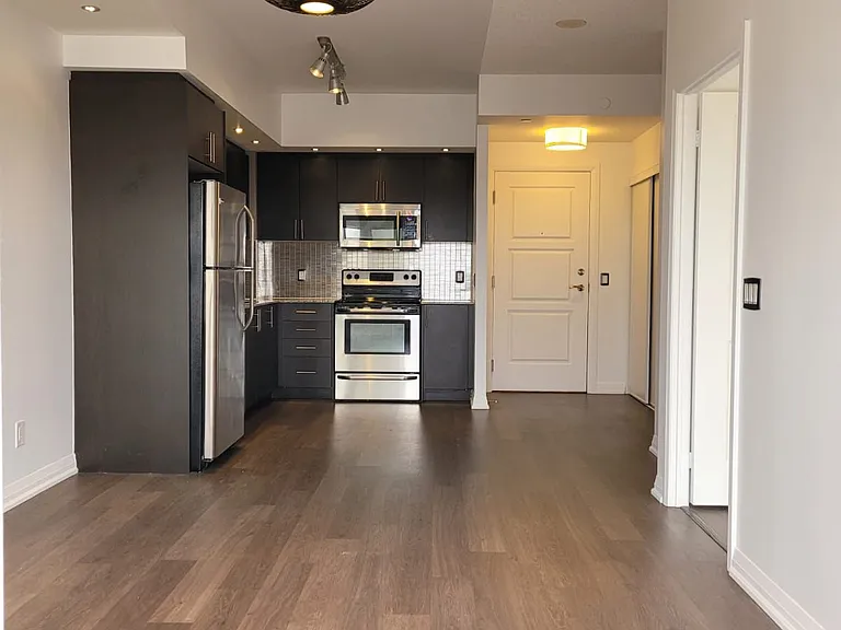 9500 Markham Rd #803 — Photo 4