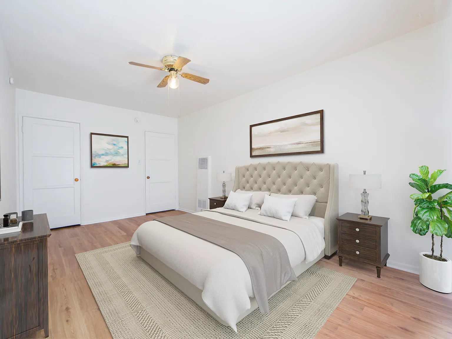 Gayley Manor Apartments — Photo 4
