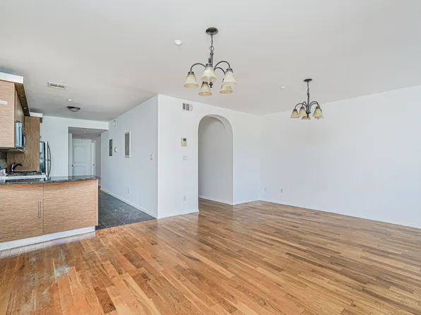 1132 Blake Court image 10 of 27