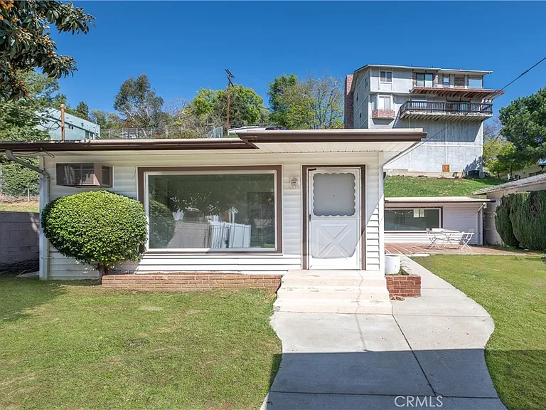 3757 York Blvd — Photo 26