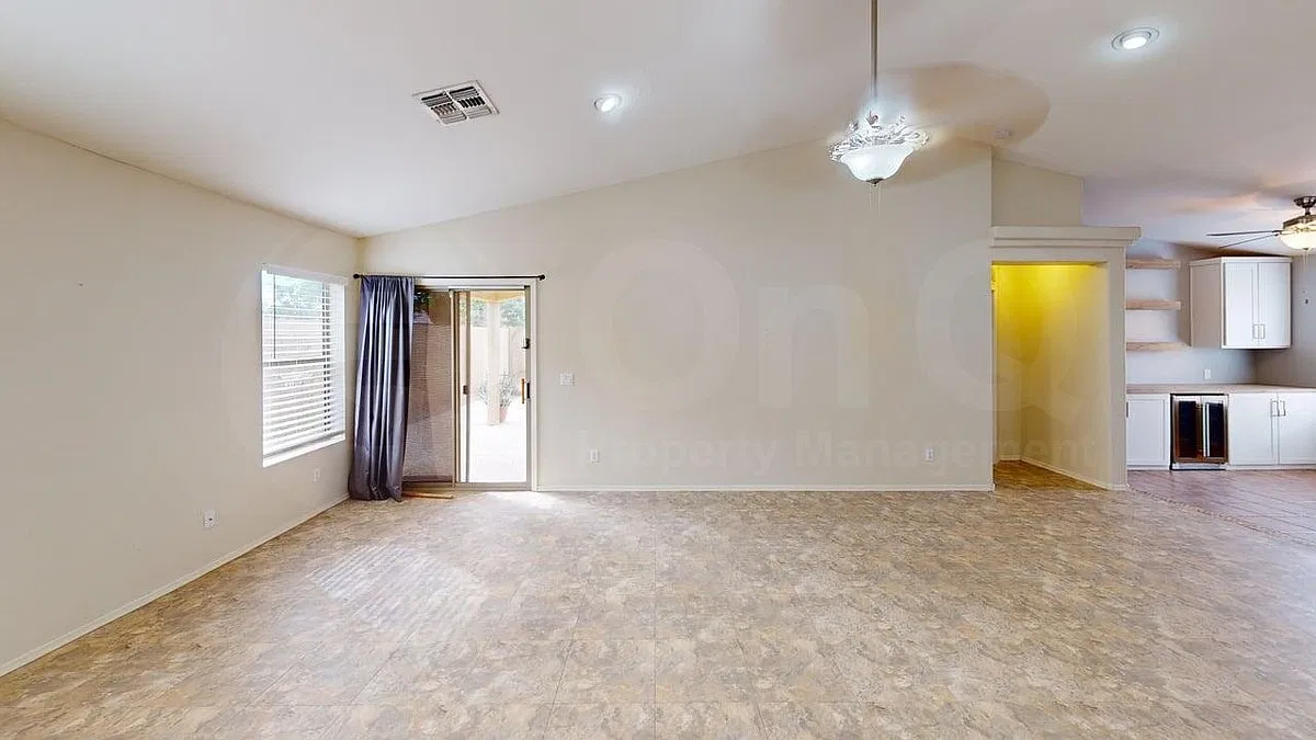 3 bed, 2.0 bath, 1520 sqft, $2,149 — Photo 4