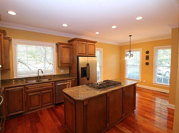 2nd image of 108 Palmer Pl