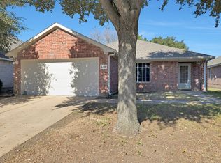 4708 Palm Ridge Dr, Fort Worth, TX 76133