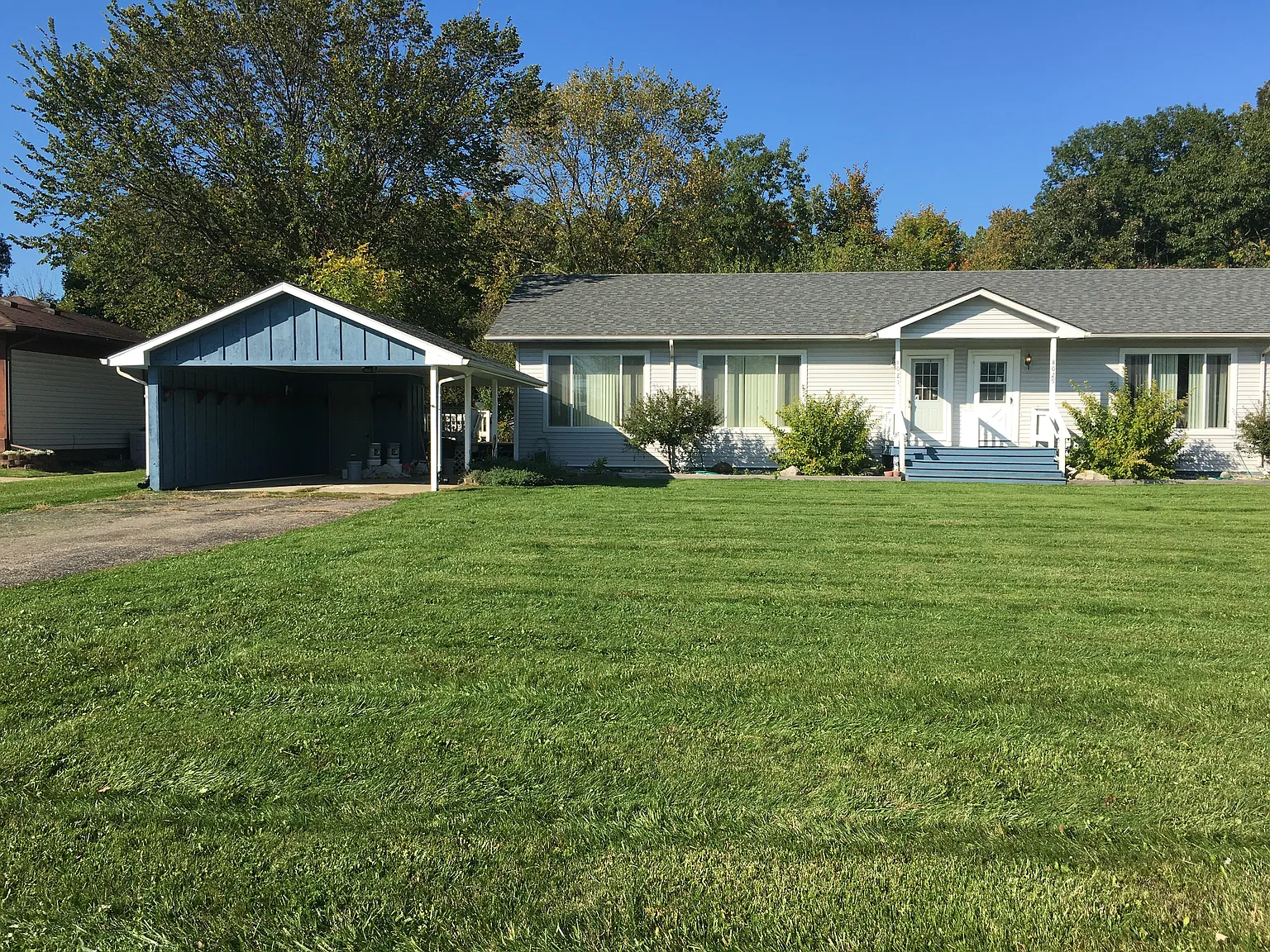 2 bed, 1050 sqft, $1,950 — Photo 1