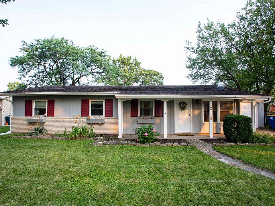 1st image of 2113 W Surrey Dr