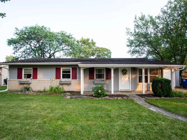 2113 W Surrey Dr, Muncie, IN 47304