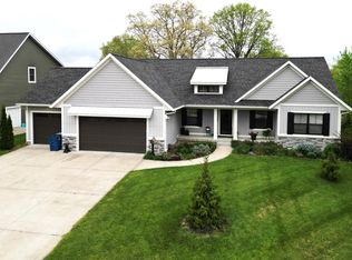6927 Drumlin Dr, Zeeland, MI 49464
