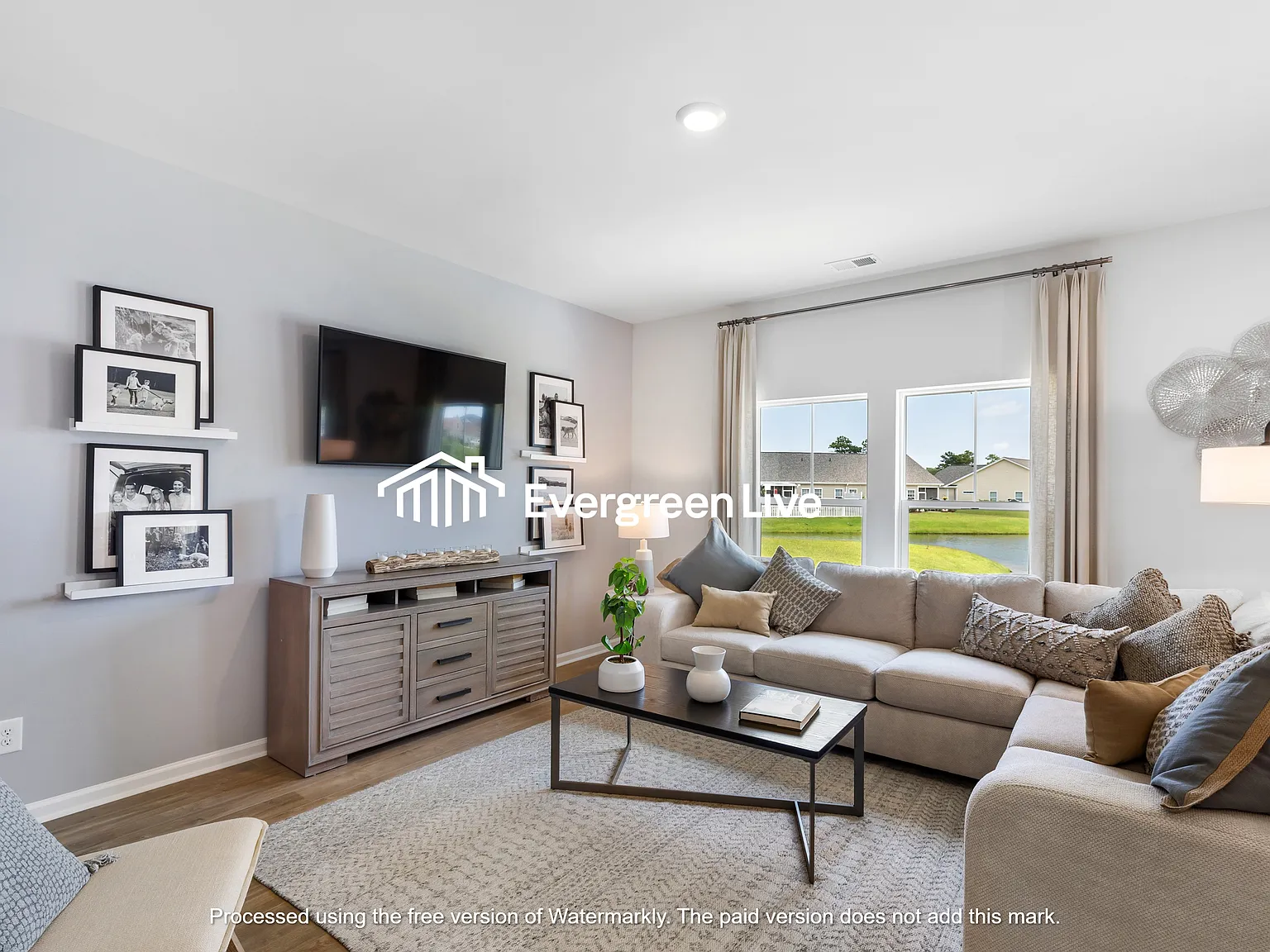 3 bed, 2.0 bath, 1520 sqft, $2,345 — Photo 2