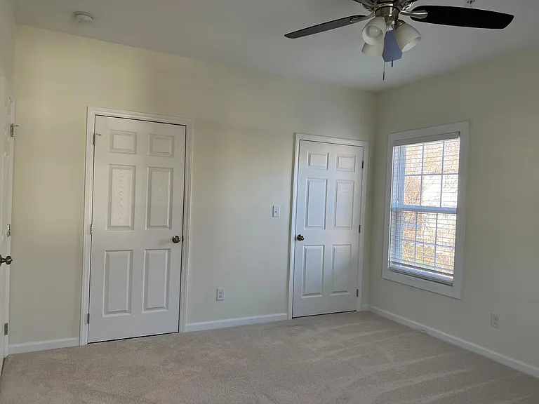 2607 Pennoak Way #H — Photo 4