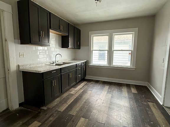 5th image of 824 London Rd #2