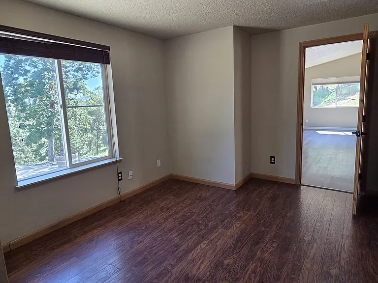 941 Colonial Rd — Photo 14