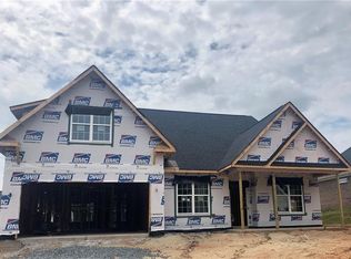 4570 Olivine Ln, Pfafftown, NC 27040