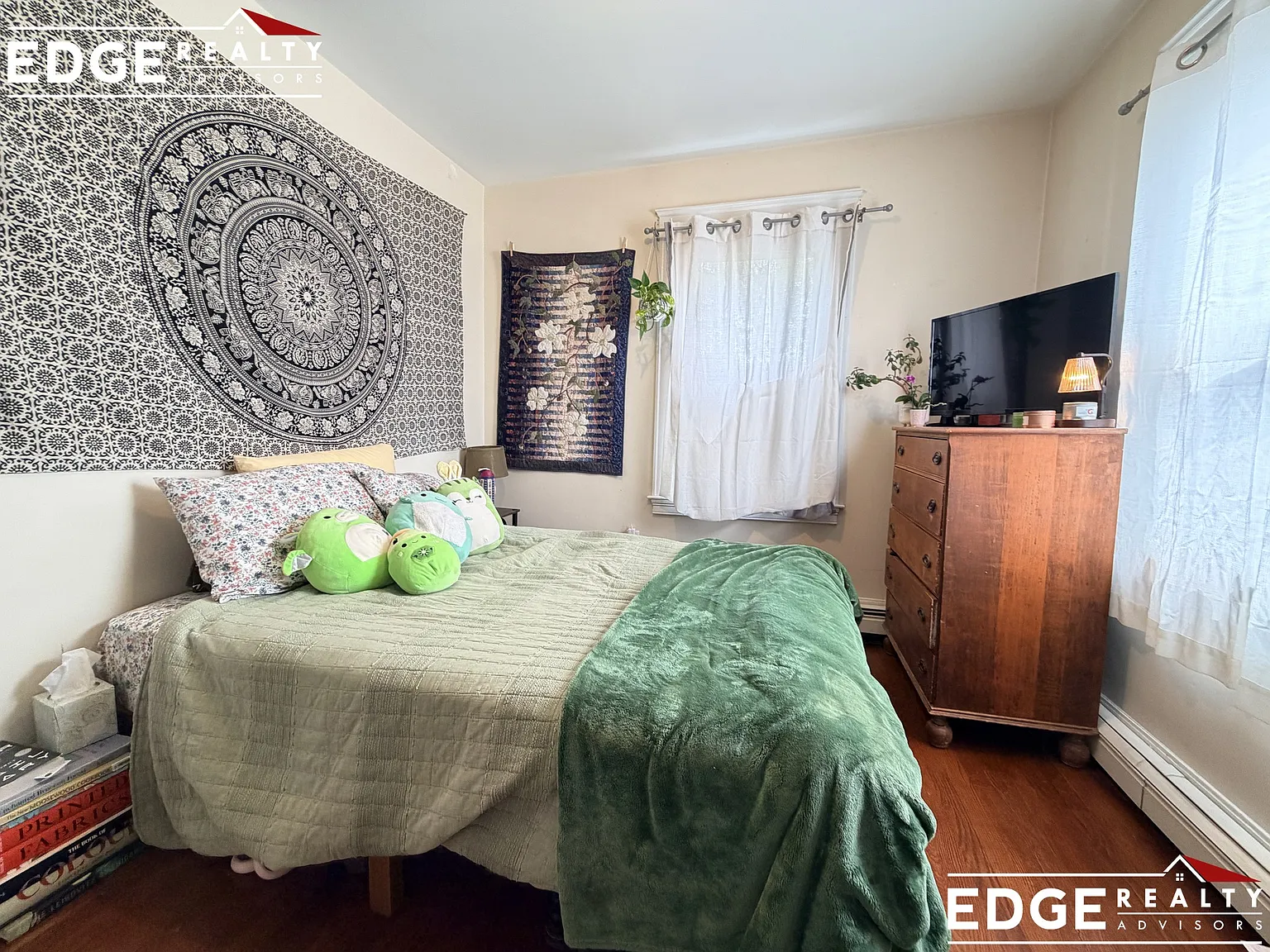 4 bed, 1.5 bath, 1400 sqft, $4,200 — Photo 4