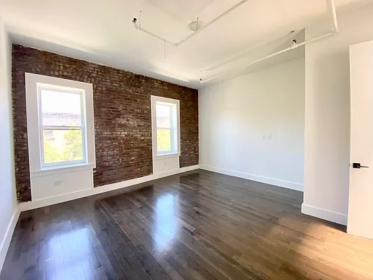 Rented by Bruma Realty LLC | media 6