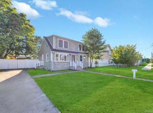 259 35th Street, Lindenhurst, NY 11757