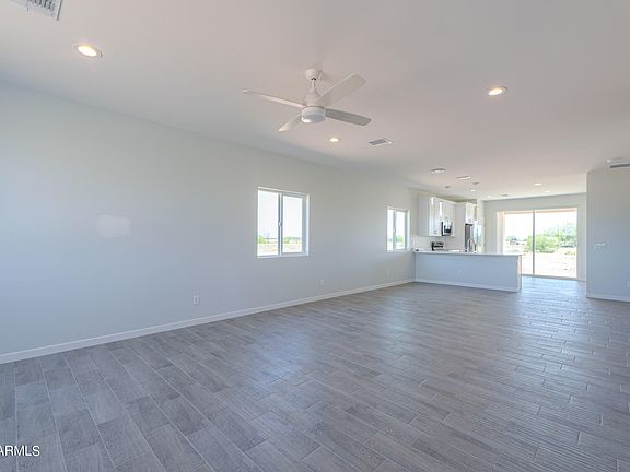 3rd image of 3015 W CABALLERO Drive